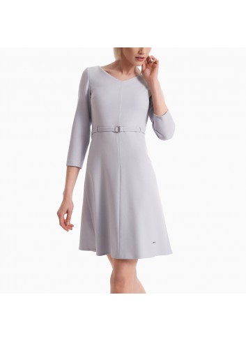 Lawendowa sukienka z paskiem